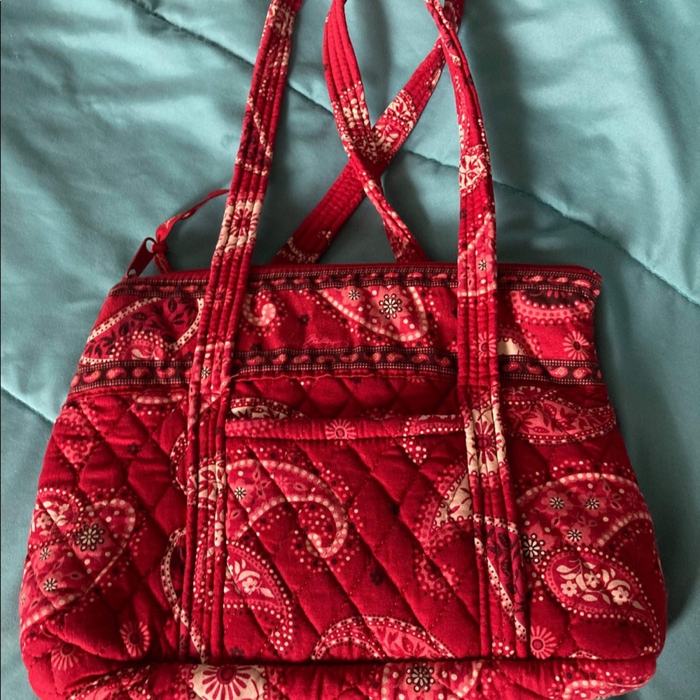 Vera Bradley hand bag.